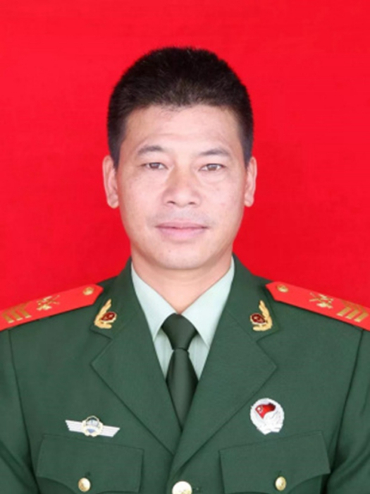 董順發(浙江省海警總隊一支隊海警33004艇觀通班長) 董順發(浙江省海警總隊一支隊海警33004艇觀通班長)