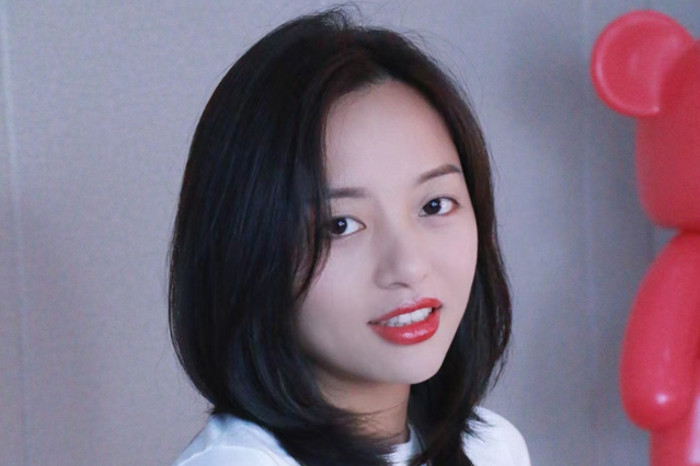 李晨(中國內地影視女演員) 李晨(中國內地影視女演員)