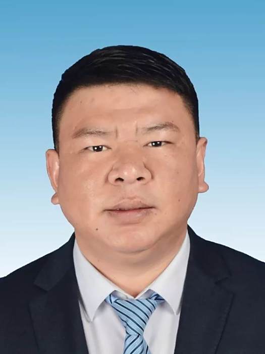 熊曉斌(雲南省麗江市玉龍縣寶山鄉黨委委員、副鄉長) 熊曉斌(雲南省麗江市玉龍縣寶山鄉黨委委員、副鄉長)