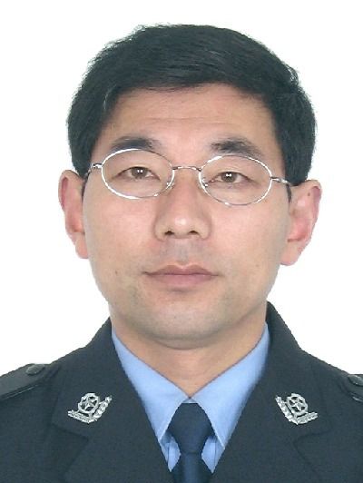 李玉標(蒙城縣委常委、政法委書記,縣公安局黨委書記、局長、督察長(兼),二級高級警長) 李玉標(蒙城縣委常委、政法委書記,縣公安局黨委書記、局長、督察長(兼),二級高級警長)