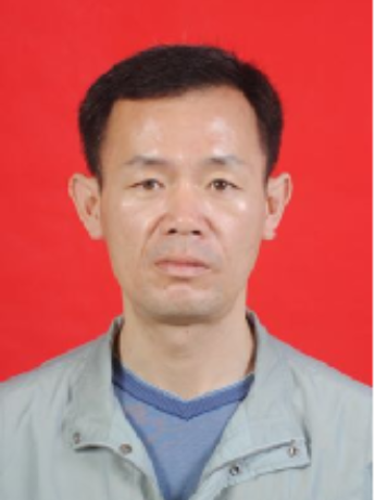 潘文軍(嶽麓區市政設施維護中心黨組成員、副主任) 潘文軍(嶽麓區市政設施維護中心黨組成員、副主任)