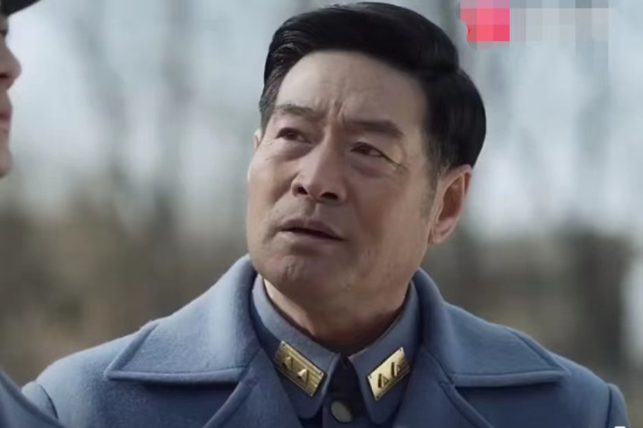 孫閔(抗戰劇《鐵在燒》中的角色,由翟萬臣飾演) 孫閔(抗戰劇《鐵在燒》中的角色,由翟萬臣飾演)