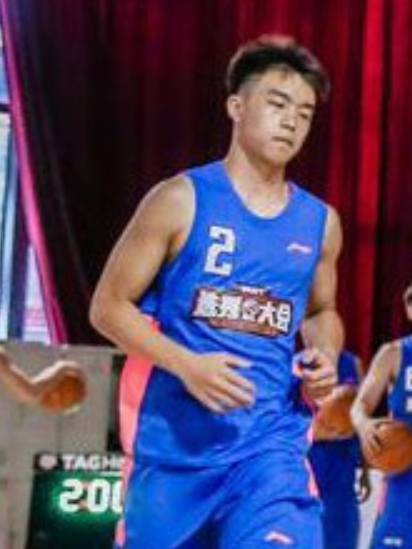 陳藝天(中國籃球運動員) 陳藝天(中國籃球運動員)