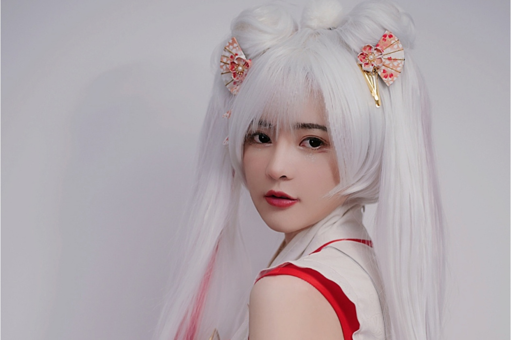 周嫣(電視劇《我的女友是半仙》女主角) 周嫣(電視劇《我的女友是半仙》女主角)
