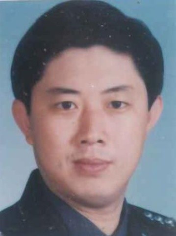 張海軍(辛集市政府副市長、市公安局局長、黨委書記) 張海軍(辛集市政府副市長、市公安局局長、黨委書記)