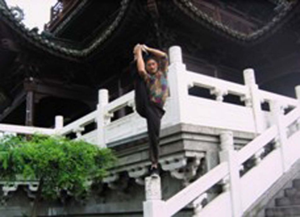艾千淇 艾千淇