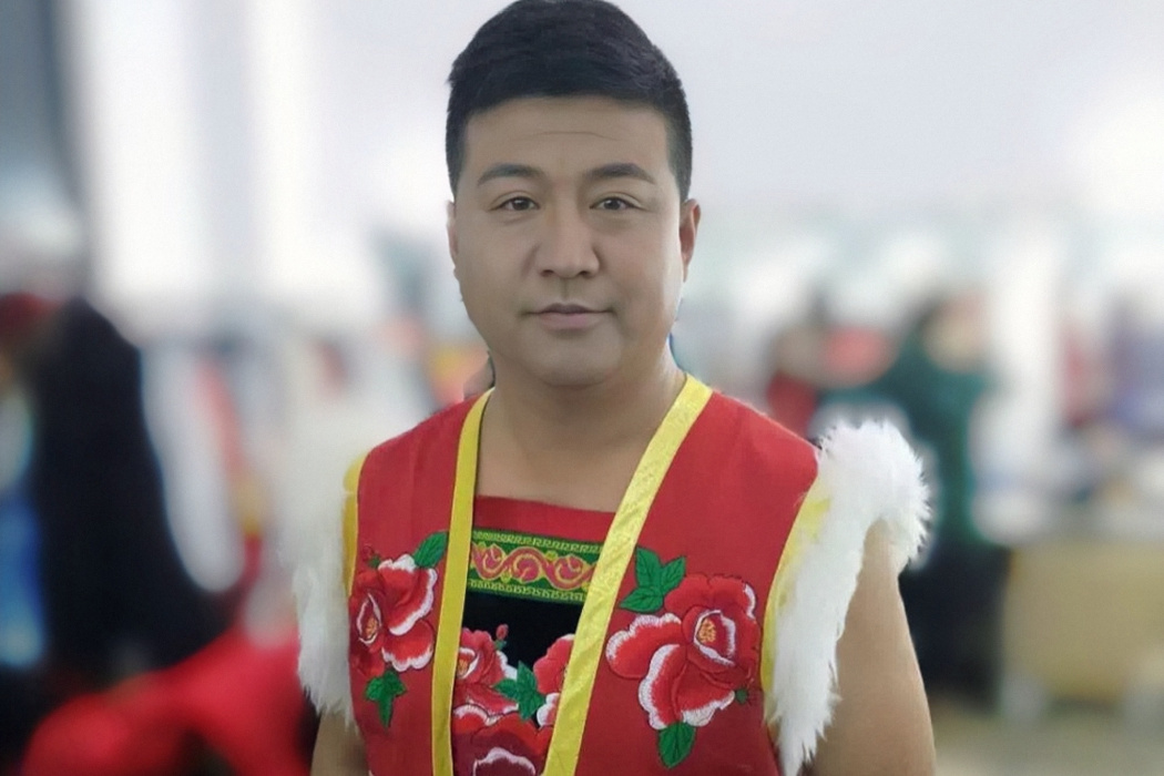 呂峰(東路二人台演員) 呂峰(東路二人台演員)