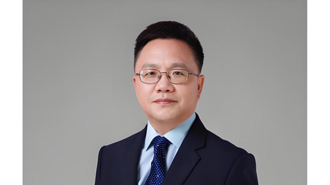 何志海(南方科技大學電子與電氣工程系講席教授) 何志海(南方科技大學電子與電氣工程系講席教授)