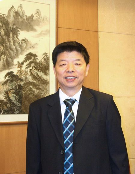 胡申生 胡申生