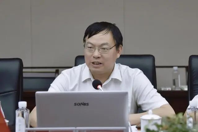 羅衛華(湖南省高速公路集團有限公司黨委書記、董事長) 羅衛華(湖南省高速公路集團有限公司黨委書記、董事長)