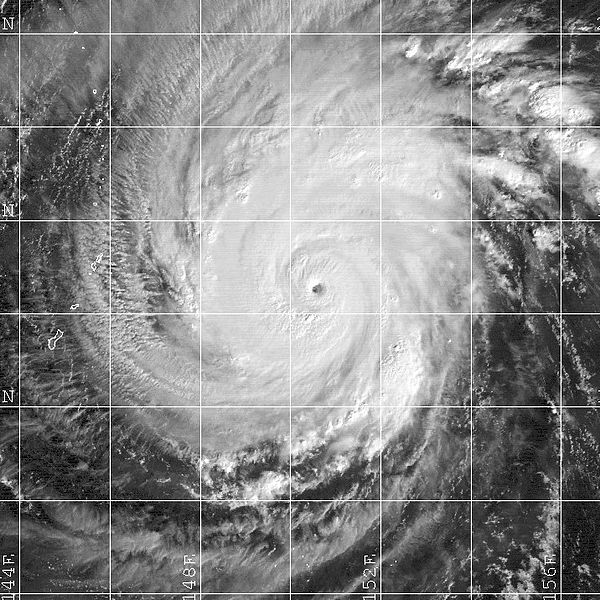 2001年第25號颱風“法茜”衛星雲圖