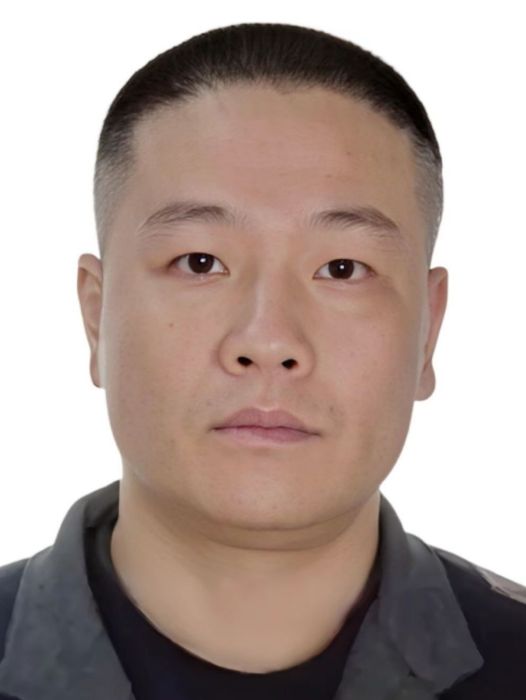 朱威(公安部通緝犯) 朱威(公安部通緝犯)