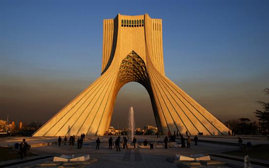 德黑蘭地標自由紀念塔被譽為“伊朗的大門”