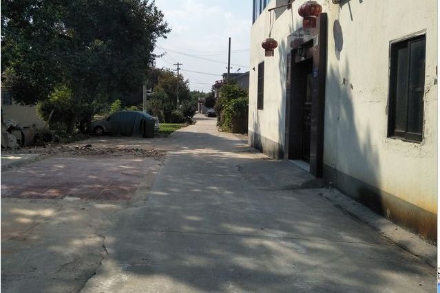 新紅村(陝西省西安市周至縣板房子鎮下轄村) 新紅村(陝西省西安市周至縣板房子鎮下轄村)