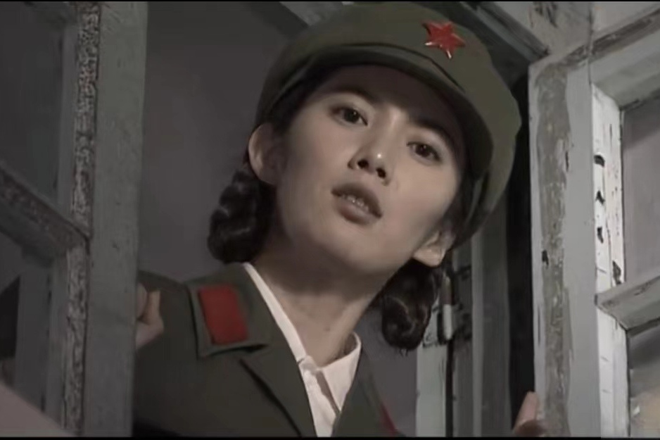 陳小梅(軍旅劇《十一級台階》中的角色) 陳小梅(軍旅劇《十一級台階》中的角色)