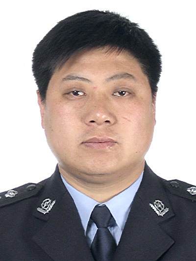 郭長青(山東省臨沂市蘭陵縣公安局黨委委員、副局長) 郭長青(山東省臨沂市蘭陵縣公安局黨委委員、副局長)