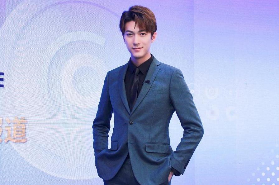 李金澤(電影頻道主持人) 李金澤(電影頻道主持人)