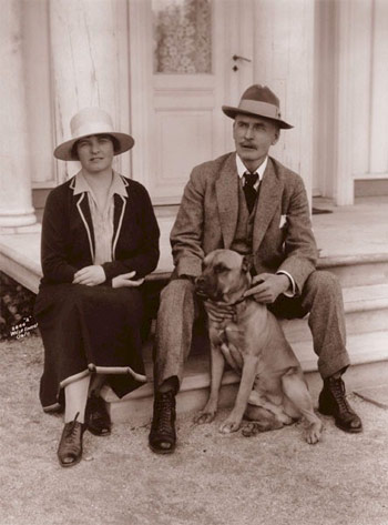克努特·漢姆生和妻子