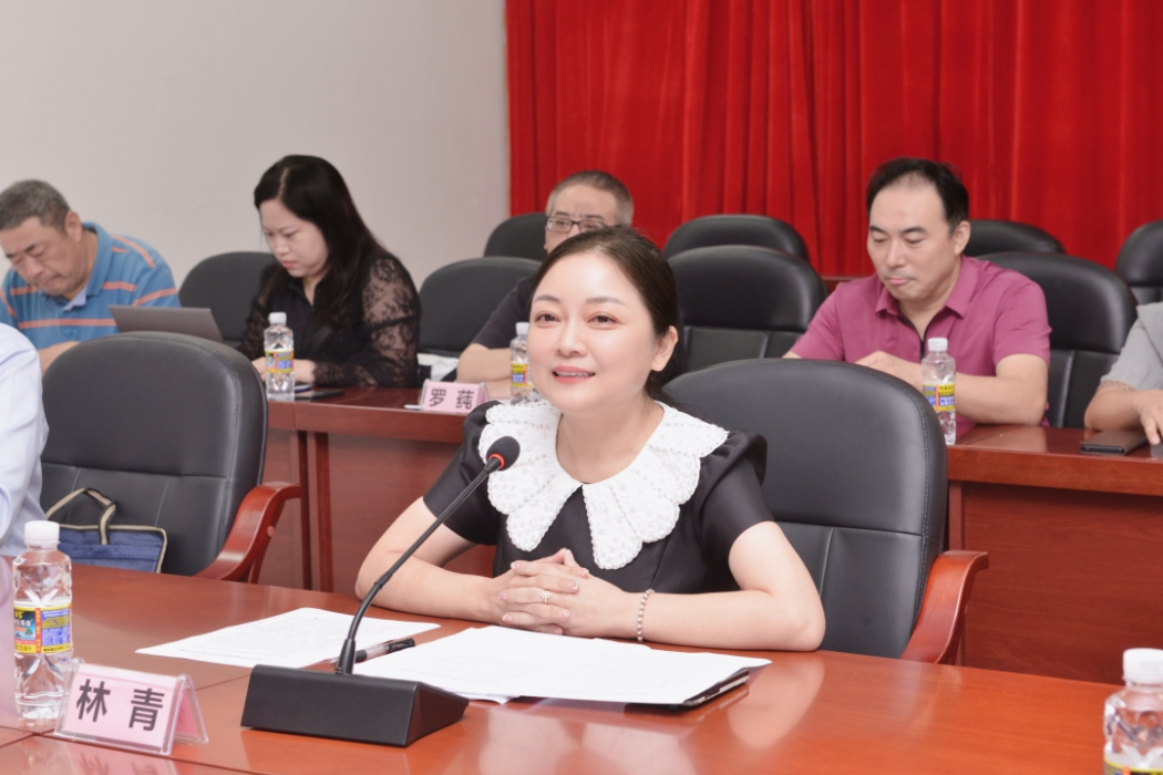 林青(海南省影視家協會第六屆主席) 林青(海南省影視家協會第六屆主席)
