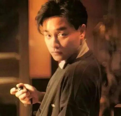 我的童年(張國榮演唱歌曲) 我的童年(張國榮演唱歌曲)
