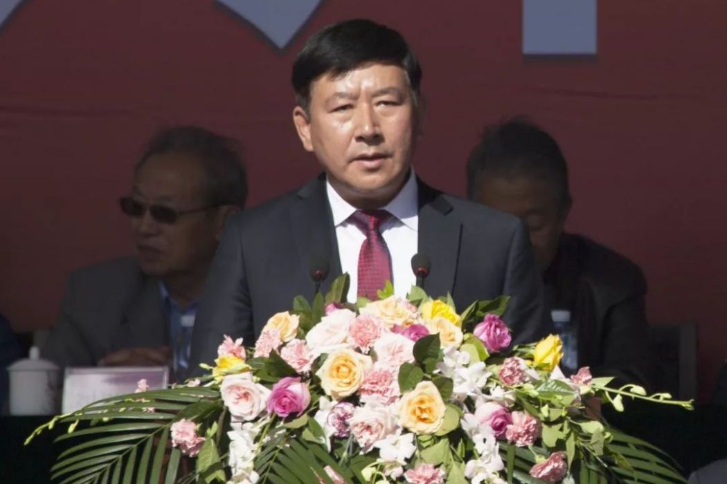 劉興旺(包頭師範學院原黨委副書記、院長) 劉興旺(包頭師範學院原黨委副書記、院長)