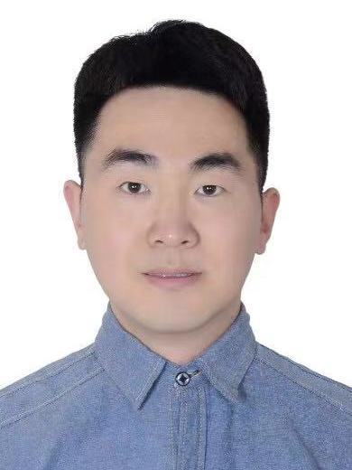 張川(中國當代詩人、作家、學者) 張川(中國當代詩人、作家、學者)