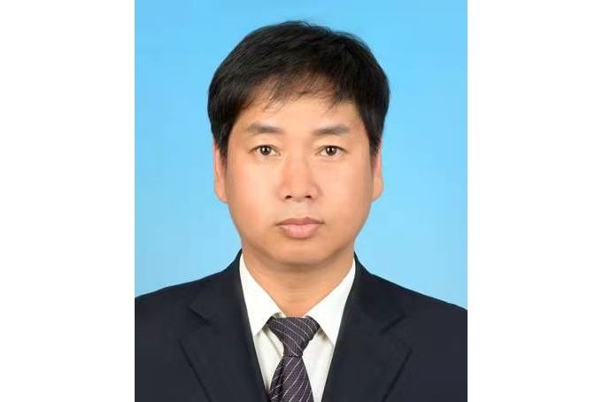 王漢琦(吉林省延邊朝鮮族自治州和龍市人民政府副市長、三級調研員) 王漢琦(吉林省延邊朝鮮族自治州和龍市人民政府副市長、三級調研員)