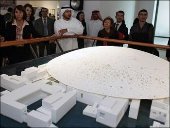 阿聯首都阿布達比的“沙漠羅浮宮”模型