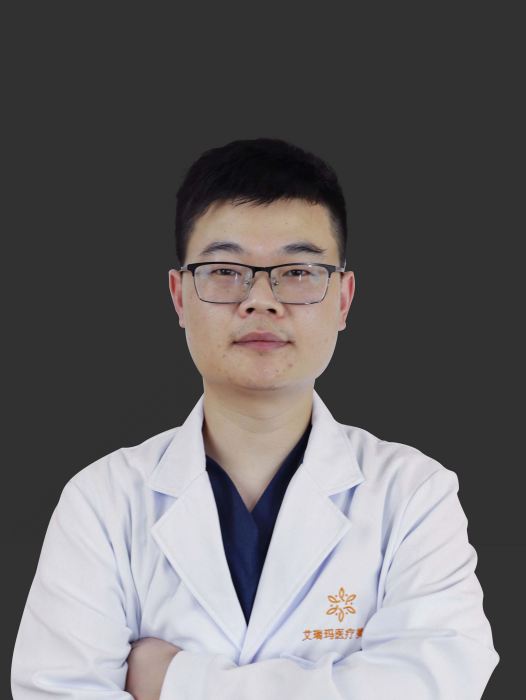 陳國新(成都錦江艾瑞瑪醫療美容門診部醫生)