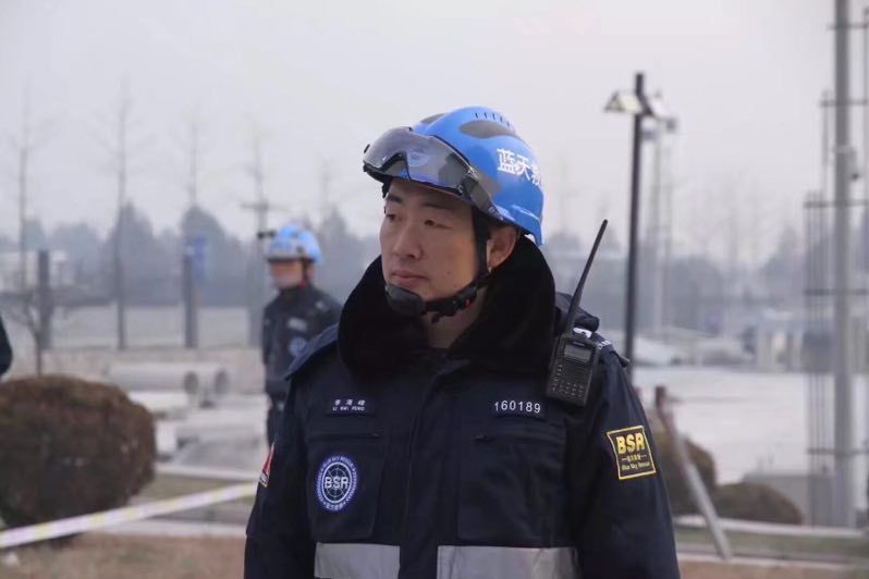 李海峰(內蒙古藍天救援協會會長) 李海峰(內蒙古藍天救援協會會長)