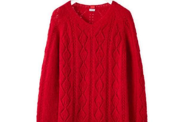V-neck open stitch sweater in mohair V-neck open stitch sweater in mohair