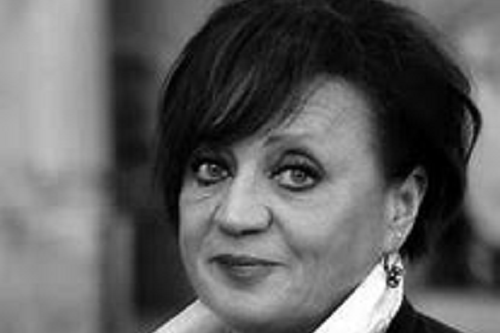 Eszter Csákányi Eszter Csákányi