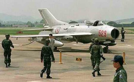 朝鮮叛逃到韓國的米格19戰鬥機