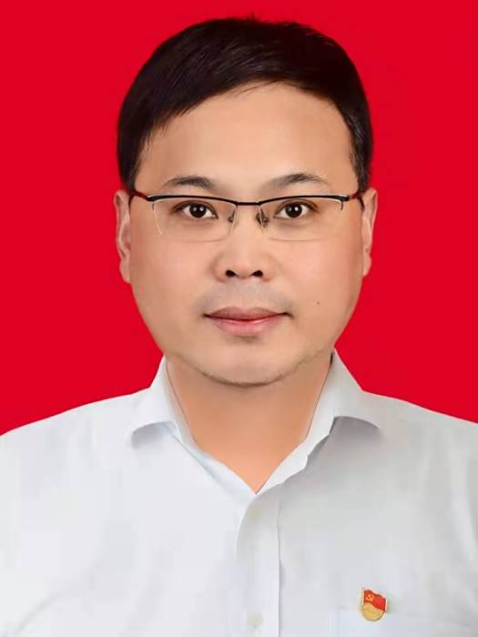 萬明(重慶市開州區委教育工作委員會副書記) 萬明(重慶市開州區委教育工作委員會副書記)