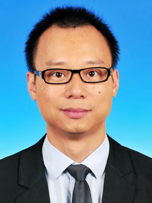 何毅(浙江省寧波市鎮海區審計局黨組成員、總審計師) 何毅(浙江省寧波市鎮海區審計局黨組成員、總審計師)