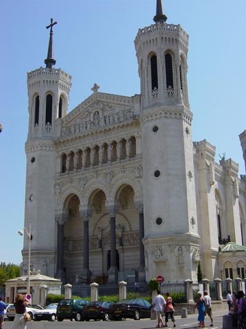 法國里昂聖母教堂