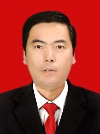 屈文彬 屈文彬