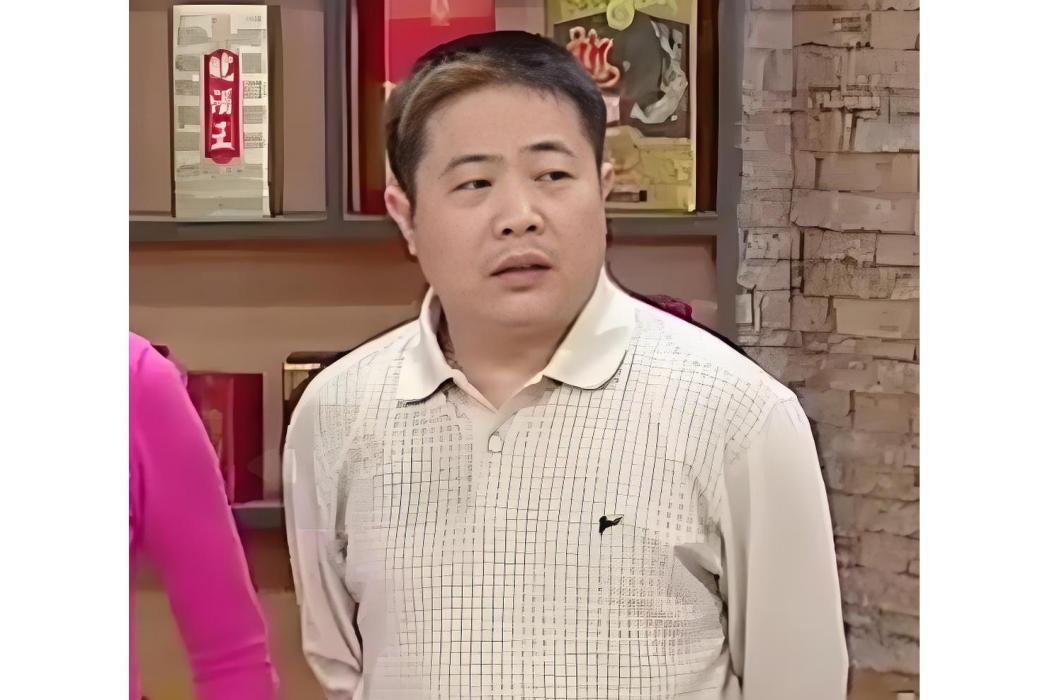 嚴子華(家庭喜劇《一家老小向前沖》中的角色)