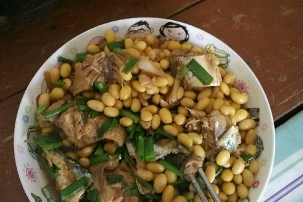 魚悶黃豆 魚悶黃豆