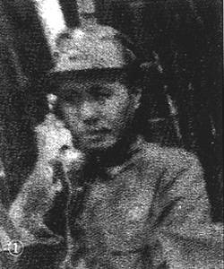 第九十二軍軍長李仙洲在前線指揮戰鬥