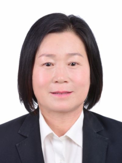 張春玲(北京市密雲區古北口鎮古北口村黨支部副書記、村委會委員,北京古北口鎮河東村民俗旅遊專業合作社社長) 張春玲(北京市密雲區古北口鎮古北口村黨支部副書記、村委會委員,北京古北口鎮河東村民俗旅遊專業合作社社長)
