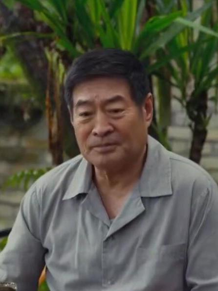向陽(援外題材劇《幸福草》中的角色) 向陽(援外題材劇《幸福草》中的角色)