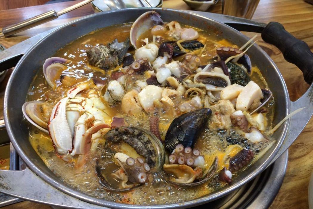 海鮮酸菜鍋 海鮮酸菜鍋