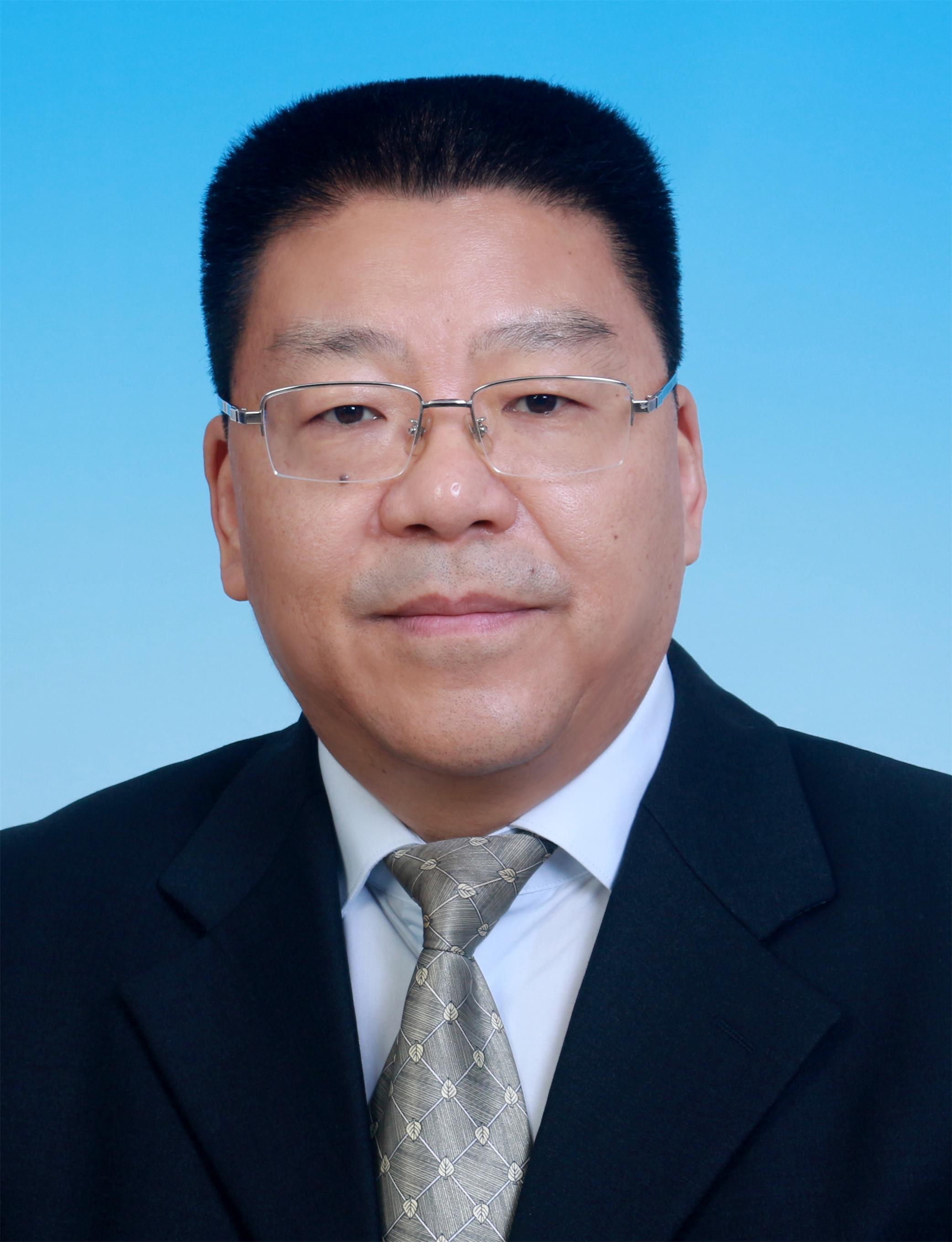 王小龍(海南省司法廳黨委委員、政治部主任)