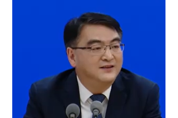 鄭忠偉(國家衛健委醫藥衛生科技發展研究中心主任) 鄭忠偉(國家衛健委醫藥衛生科技發展研究中心主任)