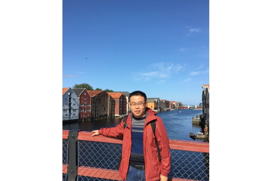 章超(貴州大學數學與統計學院教授) 章超(貴州大學數學與統計學院教授)