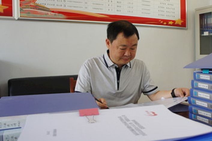 李東(平輿縣射橋鎮西關村原駐村第一書記) 李東(平輿縣射橋鎮西關村原駐村第一書記)