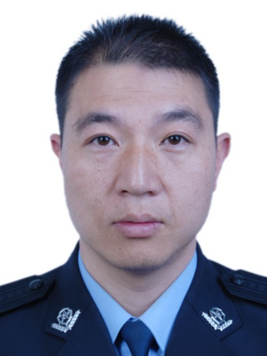王偉峰(浙江省台州市天台縣公安局黨委委員、情報指揮中心主任) 王偉峰(浙江省台州市天台縣公安局黨委委員、情報指揮中心主任)