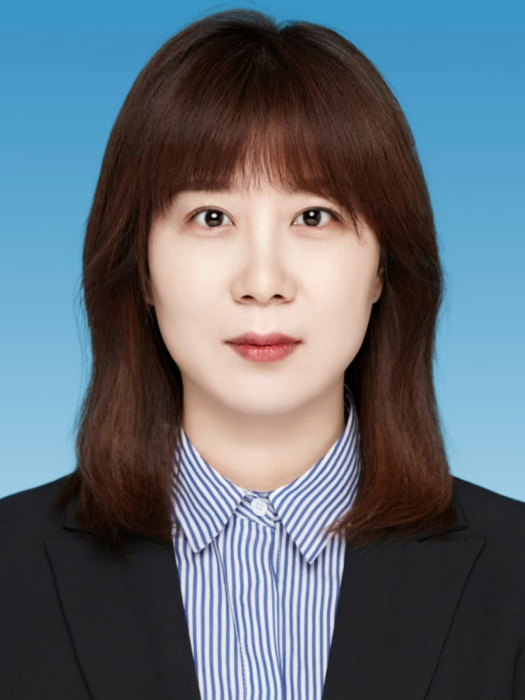 王燕(內蒙古自治區呼和浩特市新城區行政審批政務服務與數據管理局黨組成員、政務服務中心主任)