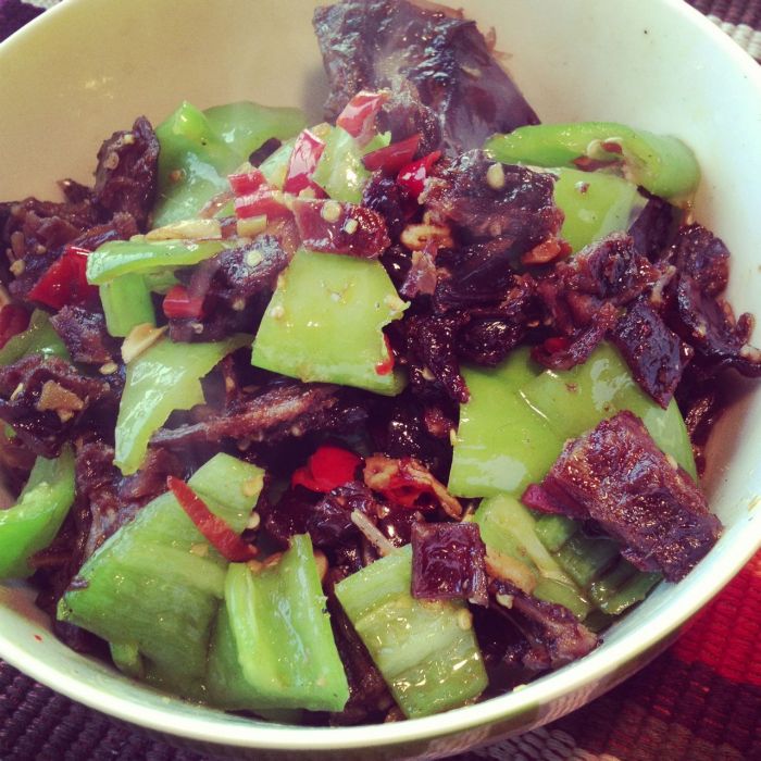 辣炒臘兔肉 辣炒臘兔肉